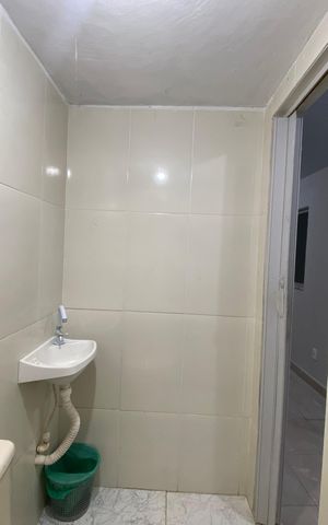 Casa para alugar com 33m², 2 quartos e sem vaga Casa para alugar com 33m², 2 quartos e sem vagaBanheiro Social