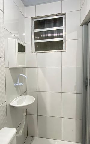 Casa para alugar com 33m², 2 quartos e sem vaga Casa para alugar com 33m², 2 quartos e sem vagaBanheiro Suíte