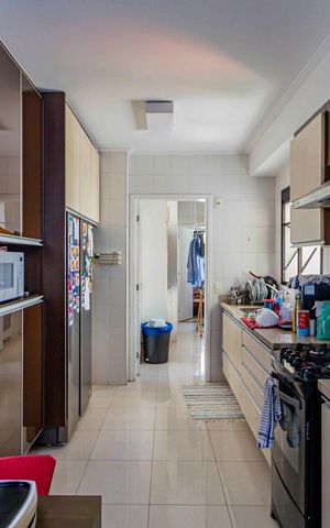 Apartamento para alugar com 128m², 4 quartos e 2 vagas Apartamento para alugar com 128m², 4 quartos e 2 vagasCozinha