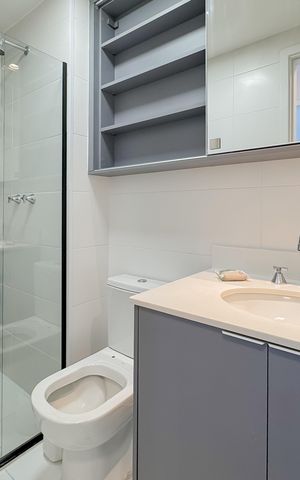 Apartamento à venda com 69m², 2 quartos e 1 vaga Apartamento à venda com 69m², 2 quartos e 1 vagaBanheiro Social