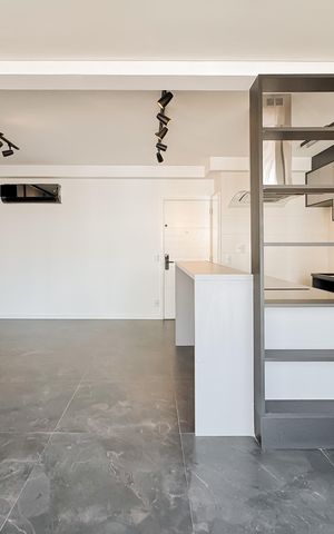Apartamento à venda com 69m², 2 quartos e 1 vaga Apartamento à venda com 69m², 2 quartos e 1 vagaVaranda da Sala