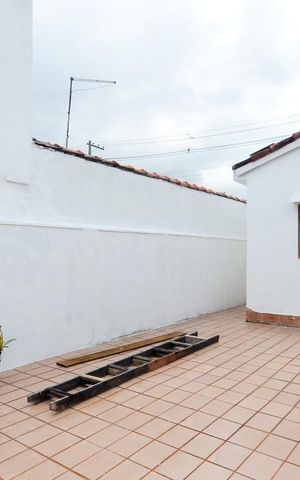 Casa à venda com 100m², 3 quartos e 2 vagas
