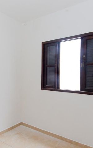 Casa à venda com 100m², 3 quartos e 2 vagas
