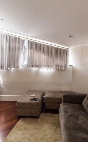 Casa de condomínio à venda com 800m², 4 quartos e 16 vagas Casa de condomínio à venda com 800m², 4 quartos e 16 vagasSala