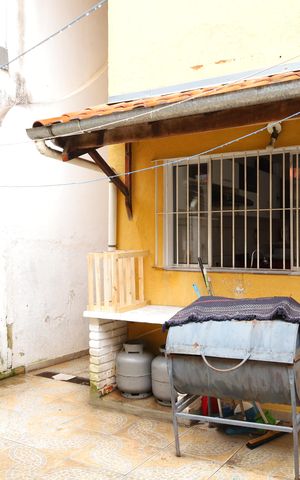 Casa à venda com 170m², 3 quartos e 2 vagasÁrea de Serviço