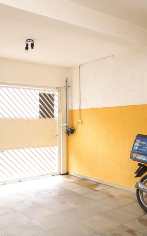 Casa à venda com 170m², 3 quartos e 2 vagasGaragem