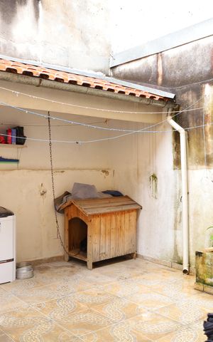 Casa à venda com 170m², 3 quartos e 2 vagasÁrea de Serviço
