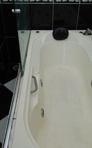 Casa à venda com 170m², 3 quartos e 2 vagasBanheiro Suíte