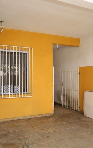 Casa à venda com 170m², 3 quartos e 2 vagasGaragem