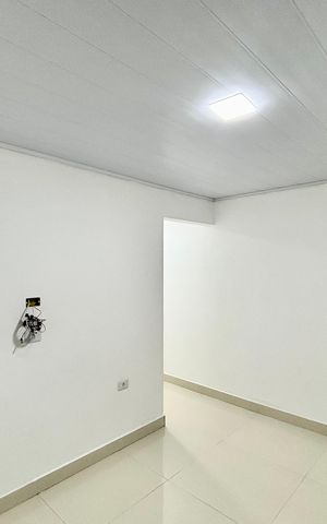 Casa para alugar com 60m², 2 quartos e sem vaga Casa para alugar com 60m², 2 quartos e sem vagaSala
