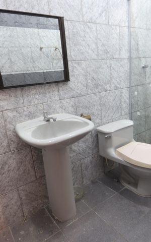 Casa à venda com 300m², 3 quartos e 3 vagasBanheiro da Suíte 2