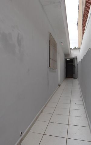 Casa à venda com 300m², 3 quartos e 3 vagasCorredor Lateral