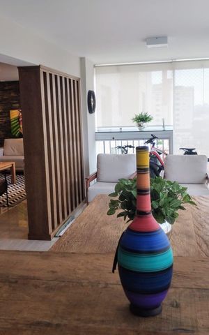 Apartamento à venda com 183m², 3 quartos e 3 vagas Apartamento à venda com 183m², 3 quartos e 3 vagasVaranda gourmet