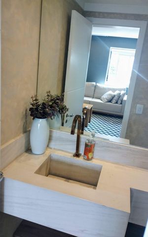 Apartamento à venda com 183m², 3 quartos e 3 vagas Apartamento à venda com 183m², 3 quartos e 3 vagasLavabo 1