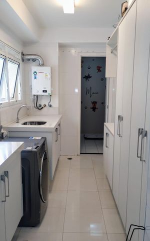 Apartamento à venda com 183m², 3 quartos e 3 vagas Apartamento à venda com 183m², 3 quartos e 3 vagasÁrea de Serviço