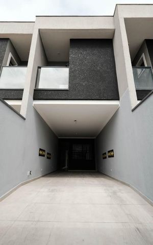 Casa à venda com 140m², 3 quartos e 3 vagasGaragem