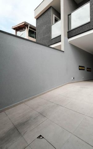 Casa à venda com 140m², 3 quartos e 3 vagasGaragem