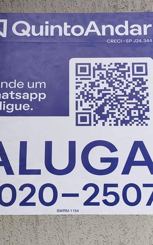 Casa à venda com 140m², 3 quartos e 3 vagas Casa à venda com 140m², 3 quartos e 3 vagasFachada