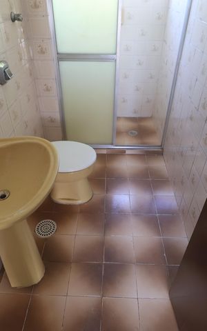 Casa para alugar com 90m², 2 quartos e 1 vagaBanheiro