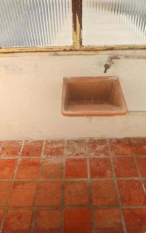 Casa para alugar com 90m², 2 quartos e 1 vagaÁrea de Serviço