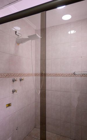 Casa à venda com 133m², 3 quartos e 2 vagasBanheiro da Suite