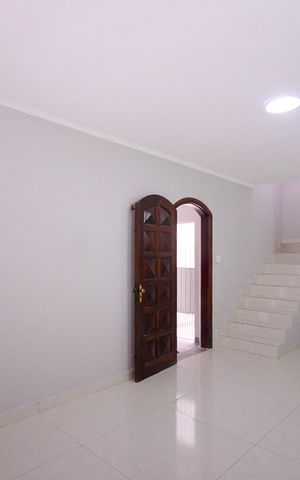 Casa à venda com 133m², 3 quartos e 2 vagasSala