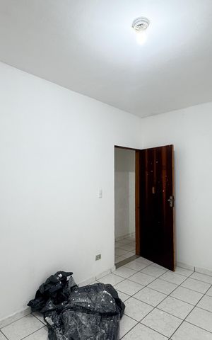 Casa à venda com 80m², 2 quartos e sem vaga Casa à venda com 80m², 2 quartos e sem vagaQuarto 1