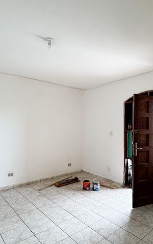 Casa à venda com 80m², 2 quartos e sem vaga Casa à venda com 80m², 2 quartos e sem vagaSala