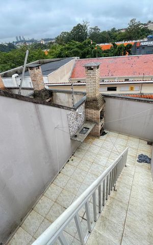 Casa à venda com 170m², 3 quartos e 6 vagas Casa à venda com 170m², 3 quartos e 6 vagasQuintal