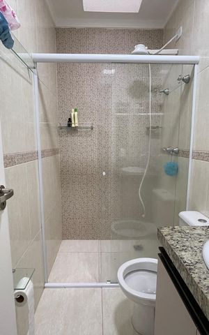 Casa à venda com 170m², 3 quartos e 6 vagas Casa à venda com 170m², 3 quartos e 6 vagasBanheiro social