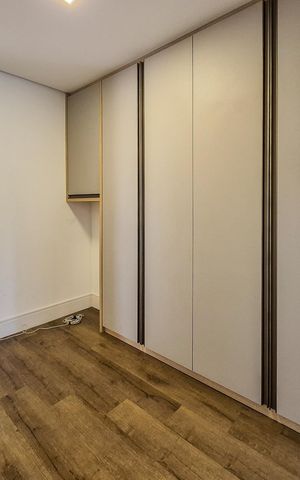 Apartamento à venda com 233m², 3 quartos e 3 vagas Apartamento à venda com 233m², 3 quartos e 3 vagasCorredor Suites