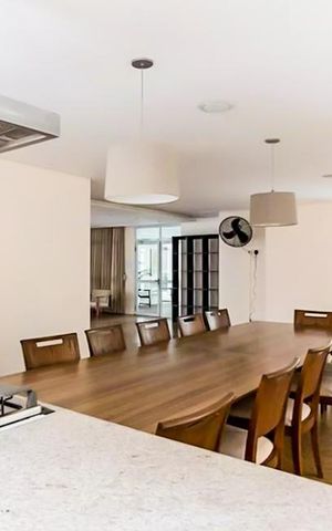 Apartamento à venda com 233m², 3 quartos e 3 vagas Apartamento à venda com 233m², 3 quartos e 3 vagasÁrea comum - Salão de festas
