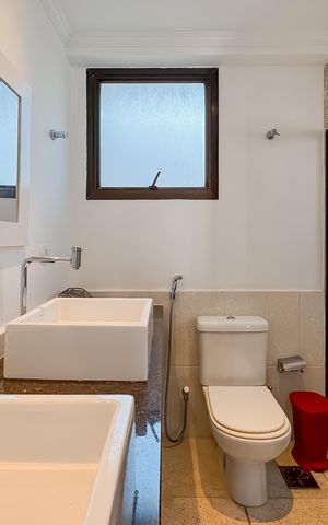 Apartamento à venda com 146m², 3 quartos e 3 vagas Apartamento à venda com 146m², 3 quartos e 3 vagasBanheiro da Suíte