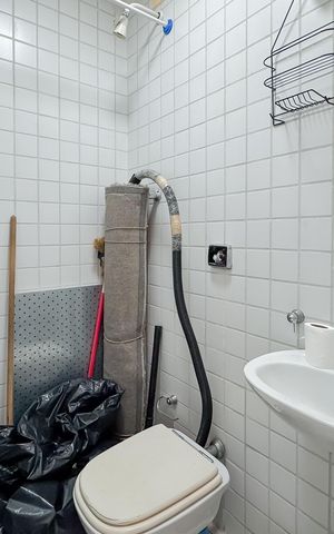 Apartamento à venda com 146m², 3 quartos e 3 vagas Apartamento à venda com 146m², 3 quartos e 3 vagasBanheiro de serviço