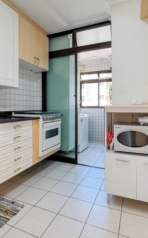 Apartamento à venda com 146m², 3 quartos e 3 vagas Apartamento à venda com 146m², 3 quartos e 3 vagasCozinha