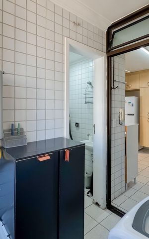 Apartamento à venda com 146m², 3 quartos e 3 vagas Apartamento à venda com 146m², 3 quartos e 3 vagasÁrea de Serviço