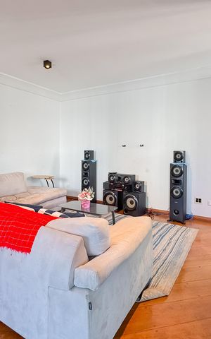 Apartamento à venda com 146m², 3 quartos e 3 vagas Apartamento à venda com 146m², 3 quartos e 3 vagasSala - Cobertura