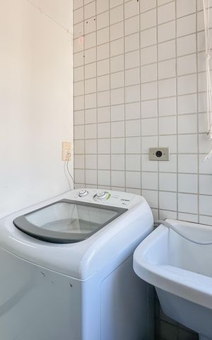 Apartamento à venda com 146m², 3 quartos e 3 vagas Apartamento à venda com 146m², 3 quartos e 3 vagasÁrea de Serviço