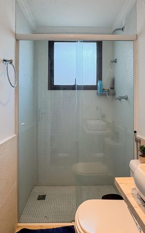 Apartamento à venda com 146m², 3 quartos e 3 vagas Apartamento à venda com 146m², 3 quartos e 3 vagasBanheiro Social