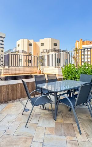 Apartamento à venda com 146m², 3 quartos e 3 vagas Apartamento à venda com 146m², 3 quartos e 3 vagasÁrea Externa - Cobertura