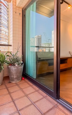 Apartamento à venda com 146m², 3 quartos e 3 vagas Apartamento à venda com 146m², 3 quartos e 3 vagasVaranda da Sala