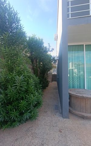 Casa de condomínio para alugar com 234m², 3 quartos e 4 vagas