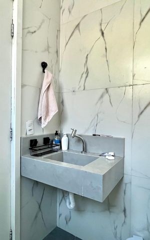 Apartamento à venda com 100m², 2 quartos e sem vagaBanheiro da Suíte
