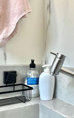 Apartamento à venda com 100m², 2 quartos e sem vagaBanheiro da Suíte