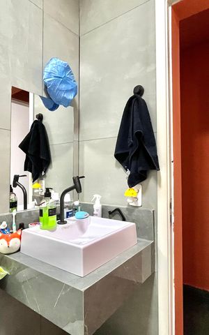 Apartamento à venda com 100m², 2 quartos e sem vagaBanheiro Corredor
