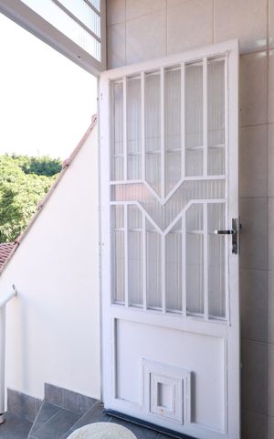 Casa à venda com 239m², 3 quartos e 3 vagasÁrea de Serviço