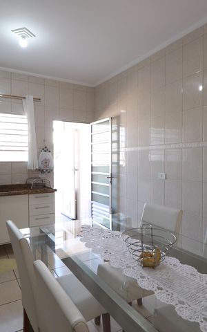 Casa à venda com 239m², 3 quartos e 3 vagasCozinha