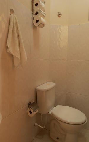 Casa à venda com 239m², 3 quartos e 3 vagasLavabo