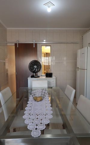 Casa à venda com 239m², 3 quartos e 3 vagasCozinha