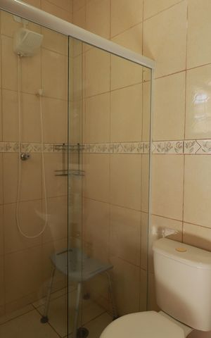 Casa à venda com 239m², 3 quartos e 3 vagasBanheiro da Suíte